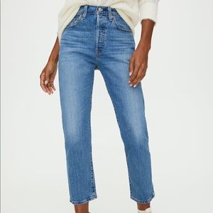 LEVI’S 501 CROP JEANS